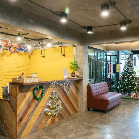 Auberge de jeunesse Zleepmotion Bangkok Extérieur photo